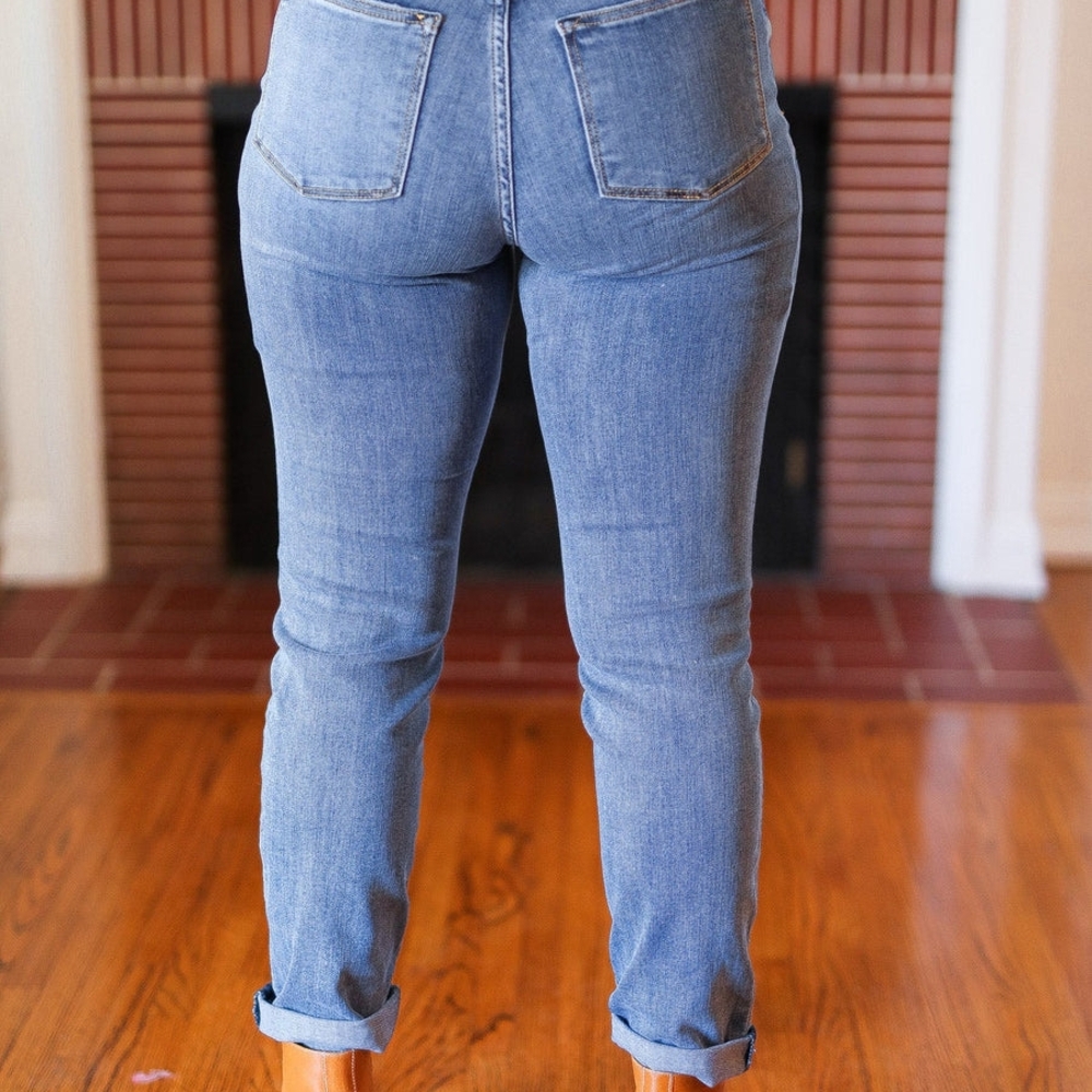 Judy Blue Ankle Cropped Blue Jeans